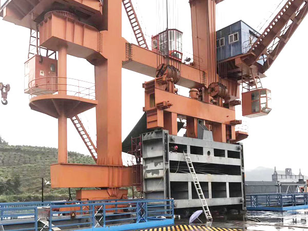 閘門水封更換、改造施工