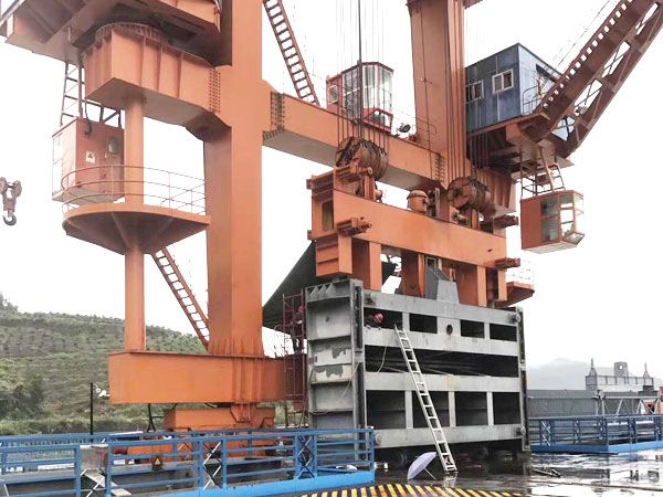 閘門水封更換、改造施工