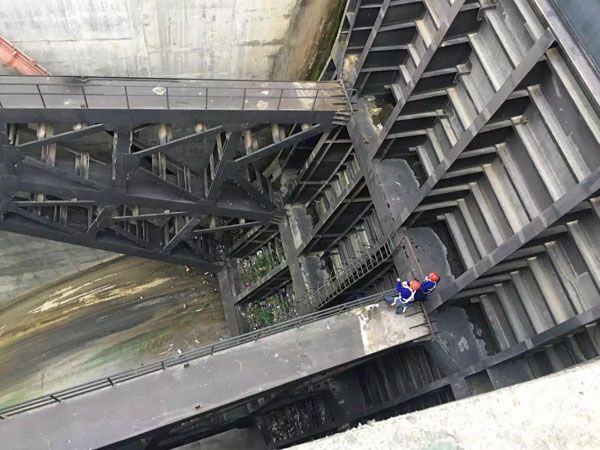 閘門水封更換、改造施工